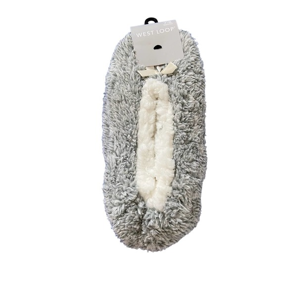 Gray West Loop Fuzzy Cozy Slippers Size  7-8 Womens - Picture 1 of 3